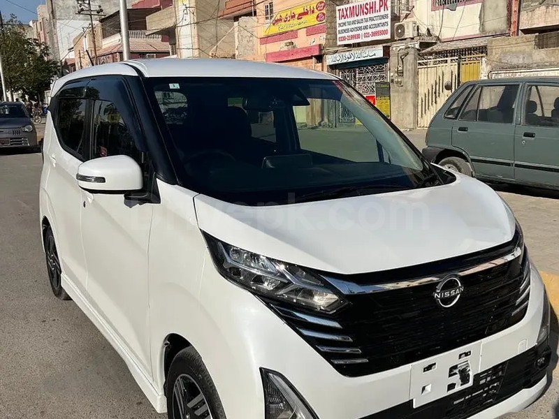 Nissan Dayz Highway Star 2023