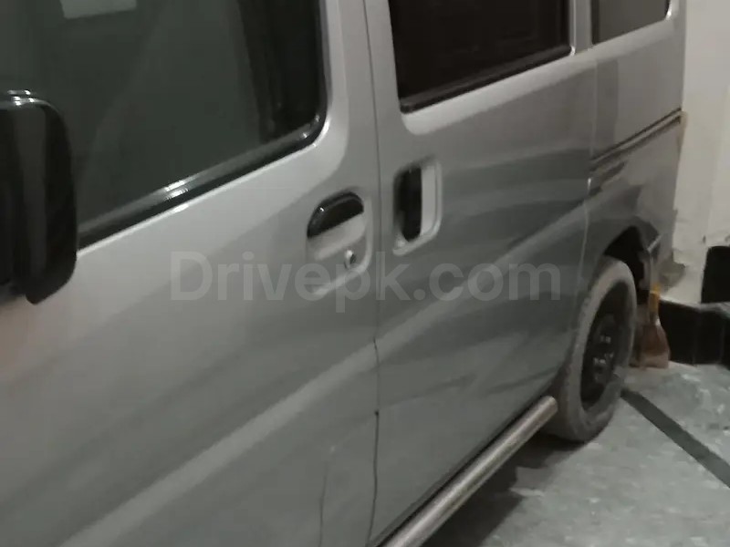 Nissan Clipper 2011