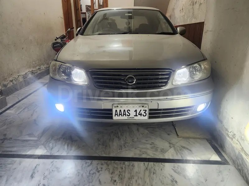 Nissan Sunny 2009