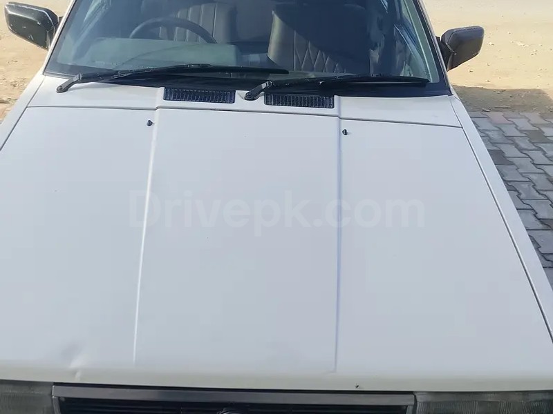 Nissan Sunny 1989