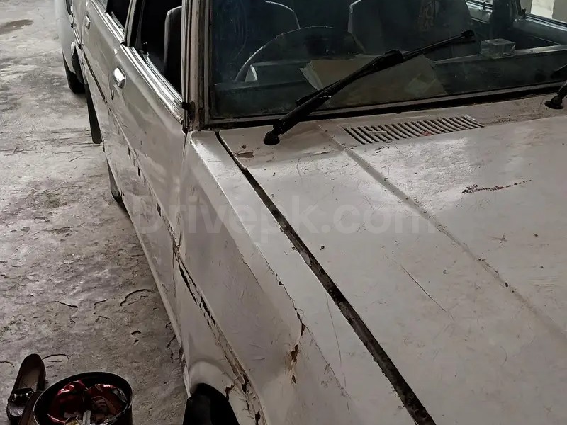 Nissan 120 Y 1982