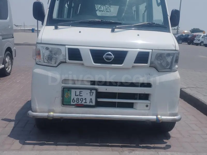 Nissan Clipper 2017