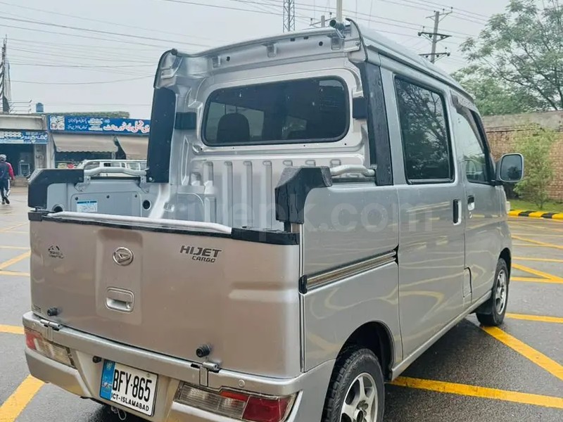 Nissan Clipper 2025