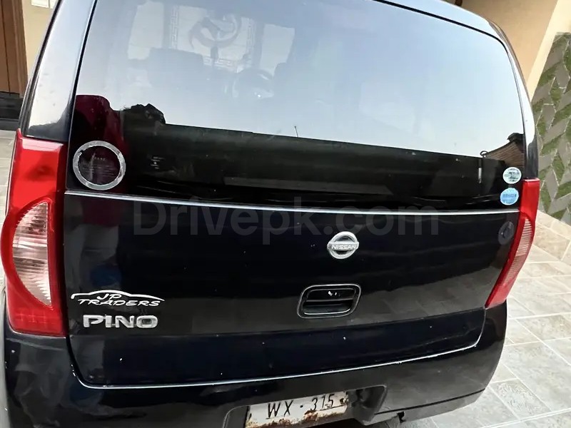 Nissan Pino 2013