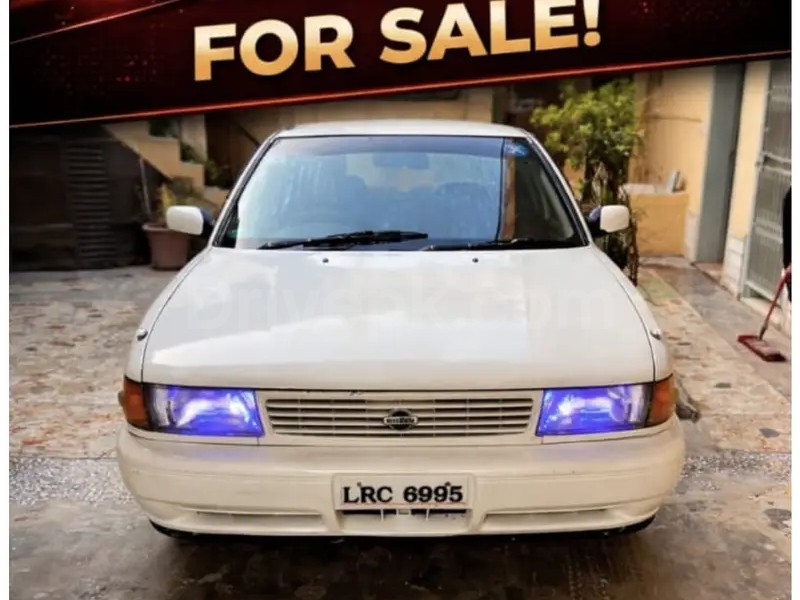 Nissan Sunny 1992
