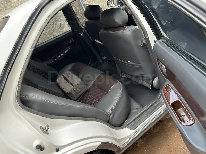 Nissan Sunny 1998