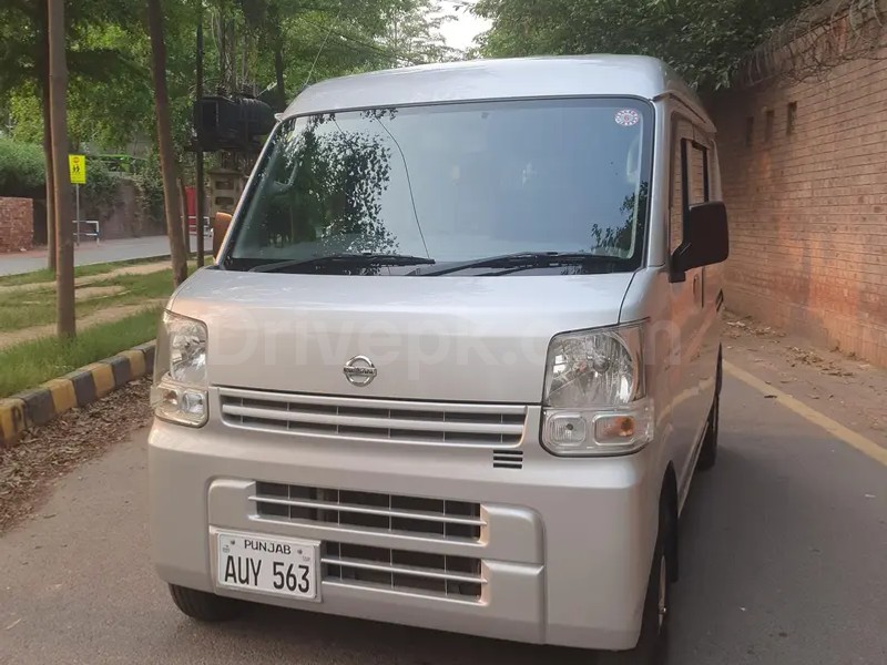 Nissan Clipper 2019