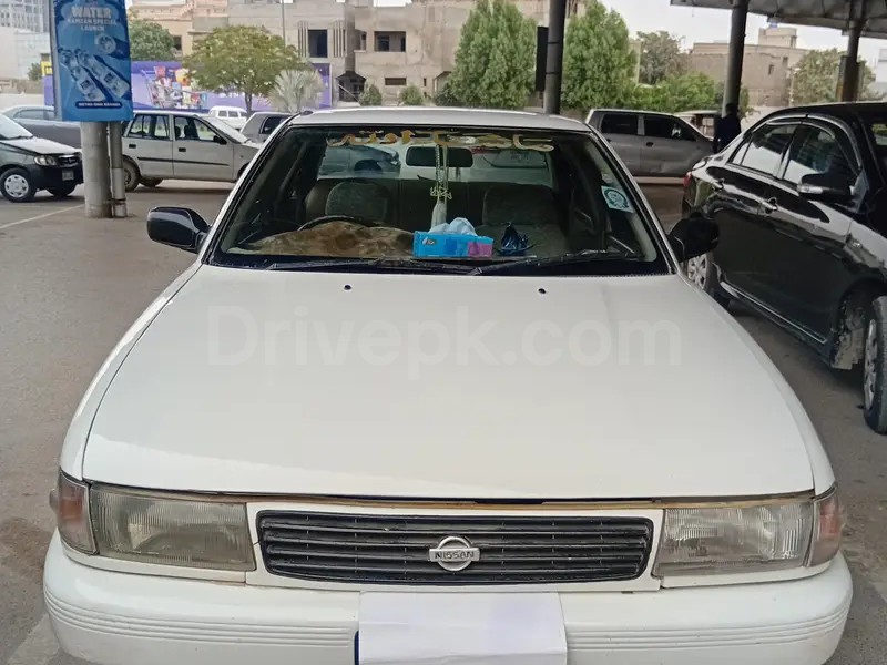 Nissan Sunny 1992