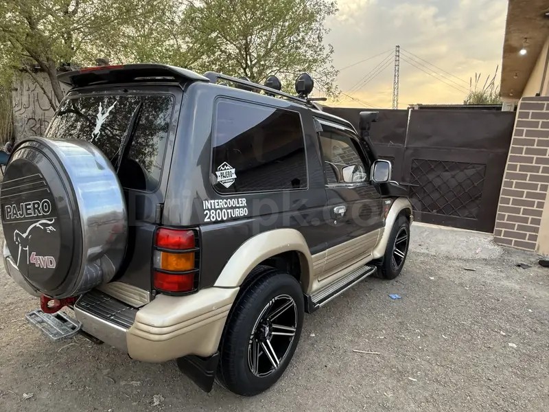 Mitsubishi Pajero 1994