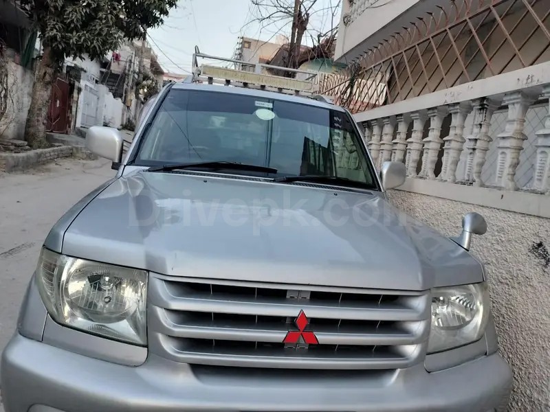 Mitsubishi Pajero 2006