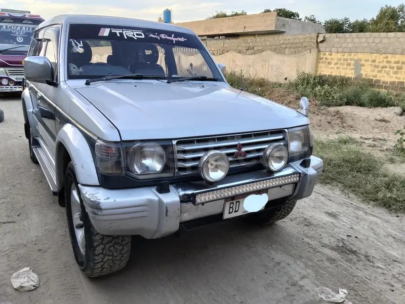Mitsubishi Pajero 1993