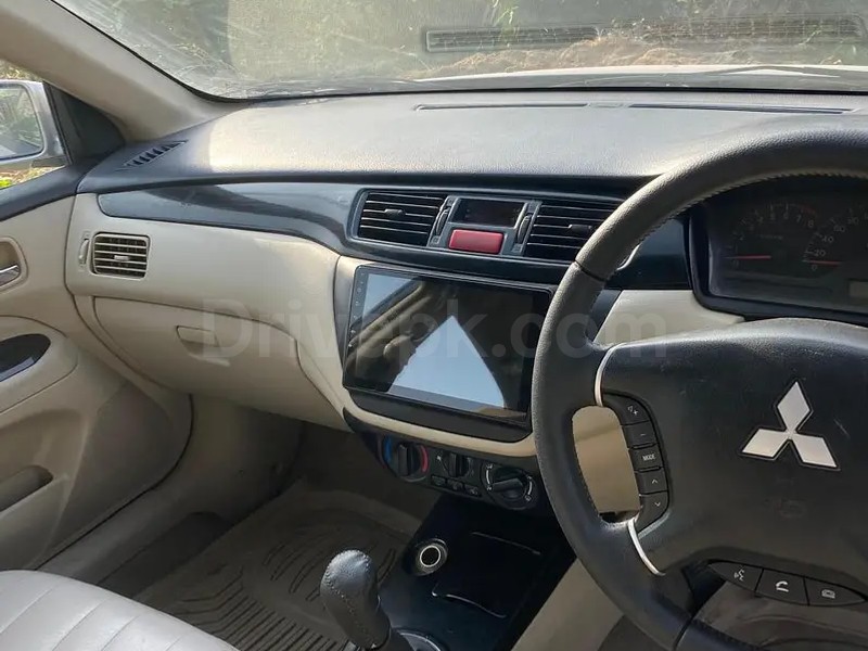 Mitsubishi Lancer 2005