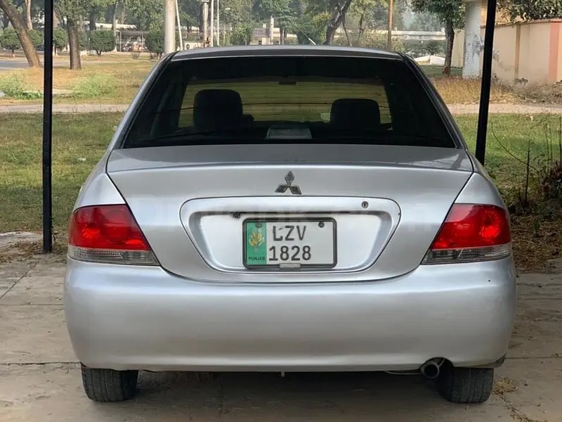 Mitsubishi Lancer 2005
