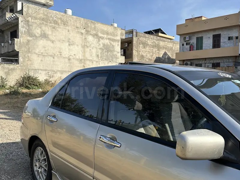 Mitsubishi Lancer 2005