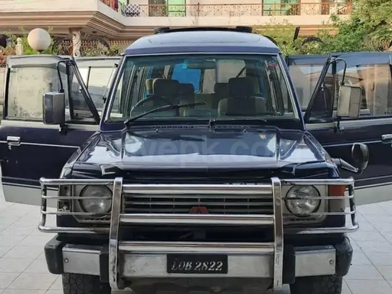 Mitsubishi Pajero 1988