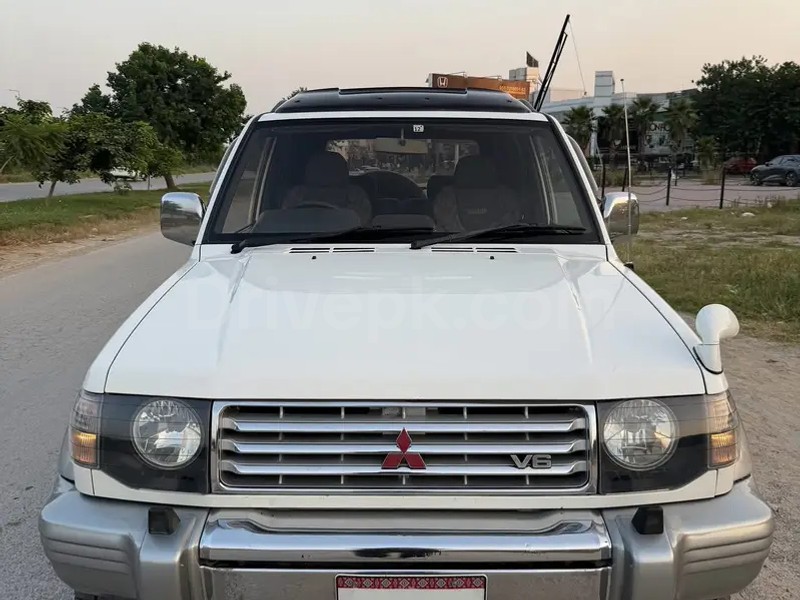 Mitsubishi Pajero 1993