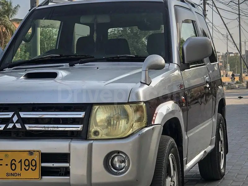 Mitsubishi Pajero Mini 2015