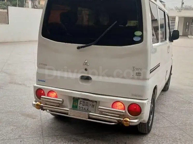 Mitsubishi Other 2002