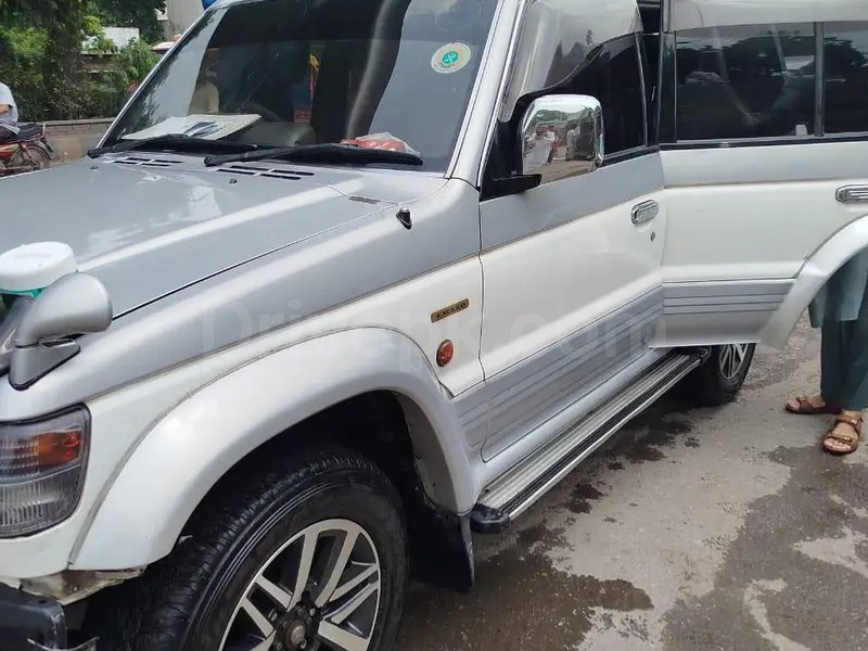 Mitsubishi Pajero 1995