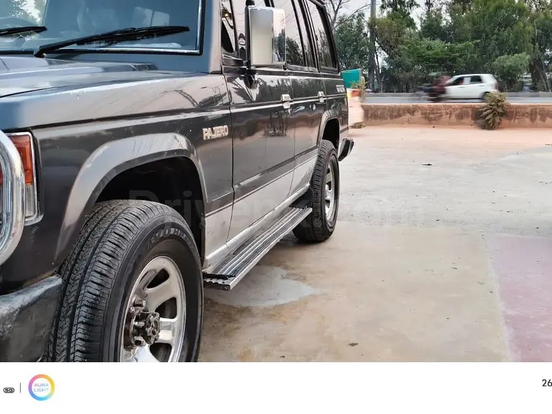 Mitsubishi Pajero 1989