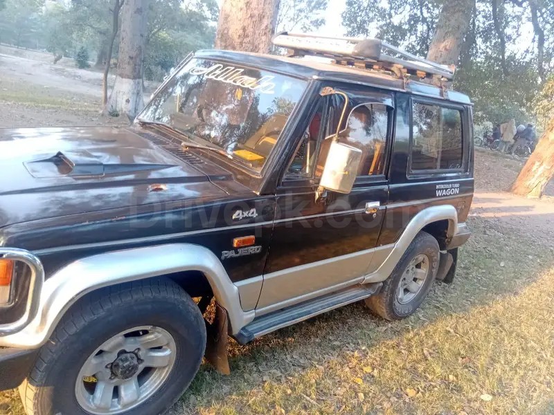Mitsubishi Pajero 1989