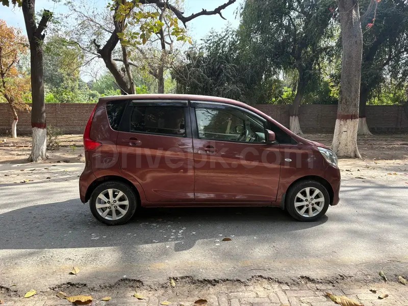 Mitsubishi Ek Wagon 2013