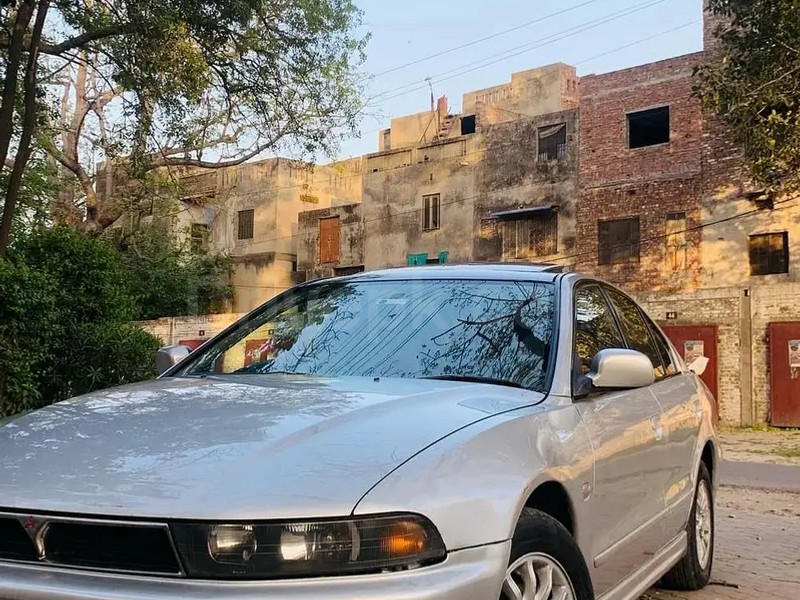 Mitsubishi Galant 2001