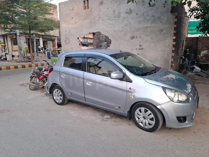 Mitsubishi Mirage 2012