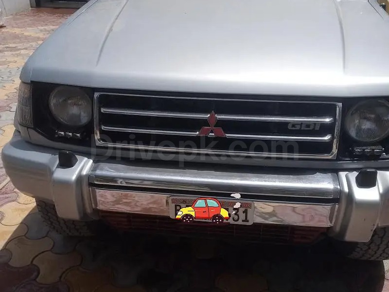 Mitsubishi Pajero 1992
