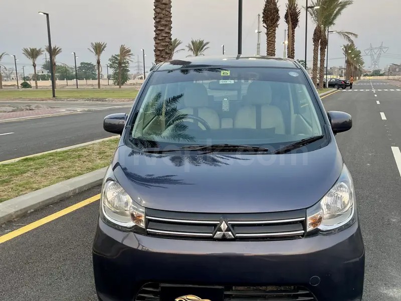 Mitsubishi Ek Wagon 2013