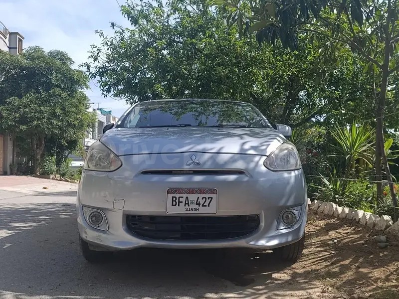 Mitsubishi Mirage 2012