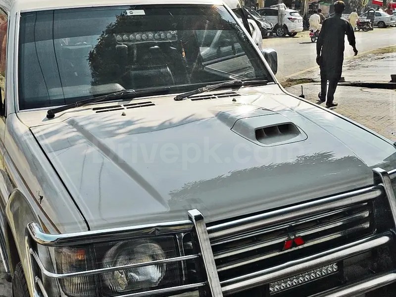 Mitsubishi Pajero 1996