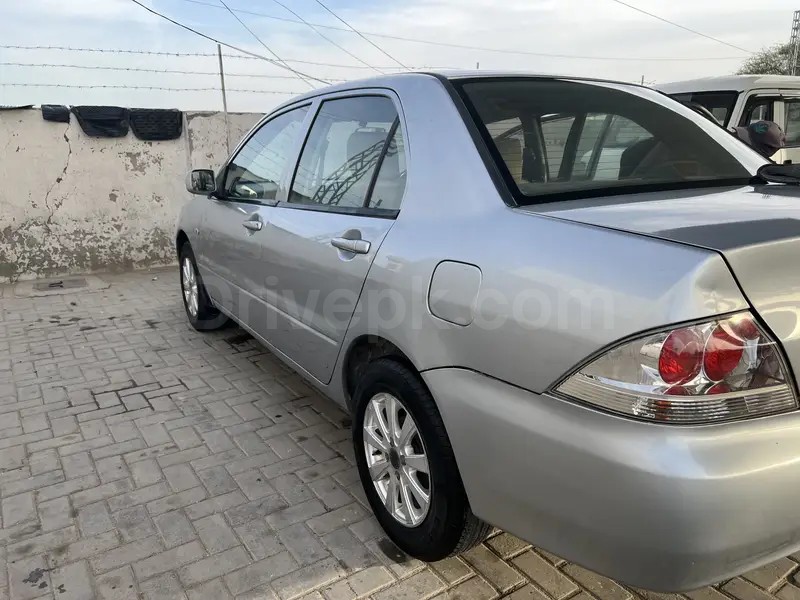 Mitsubishi Lancer 2004