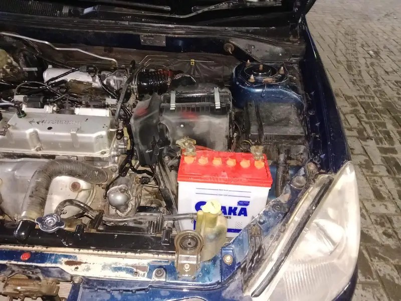 Mitsubishi Lancer 2004
