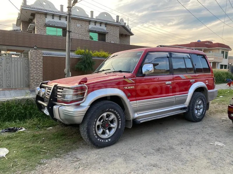 Mitsubishi Pajero 1992