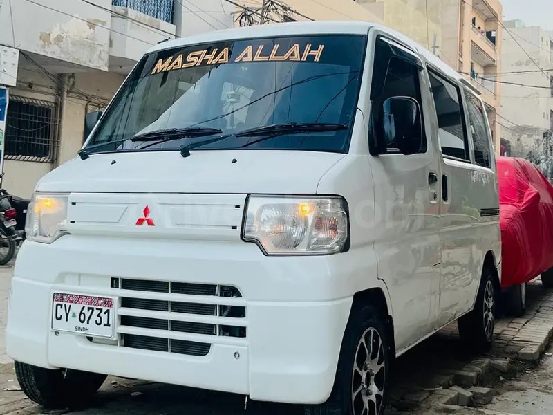 Mitsubishi Minicab Bravo 2019