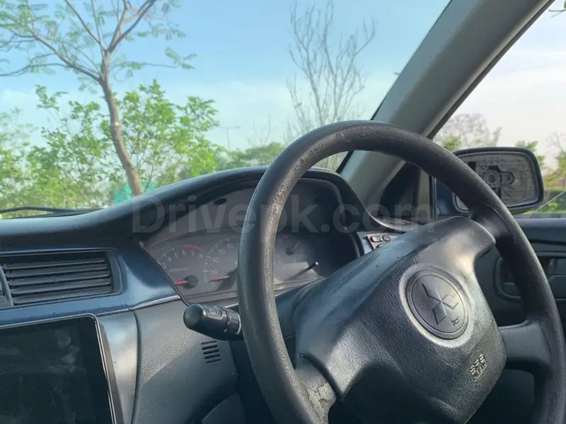 Mitsubishi Lancer 2005