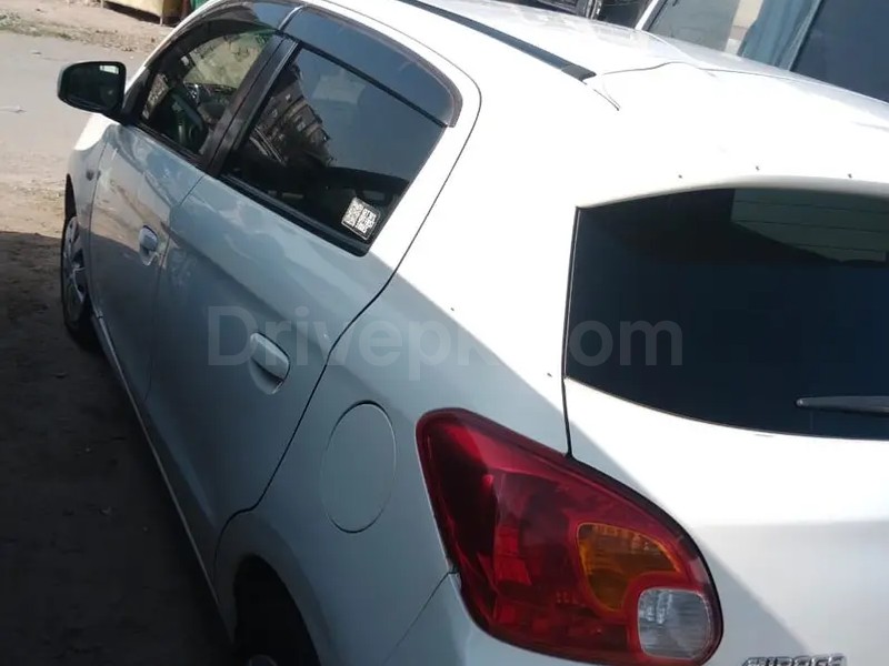 Mitsubishi Mirage 2010