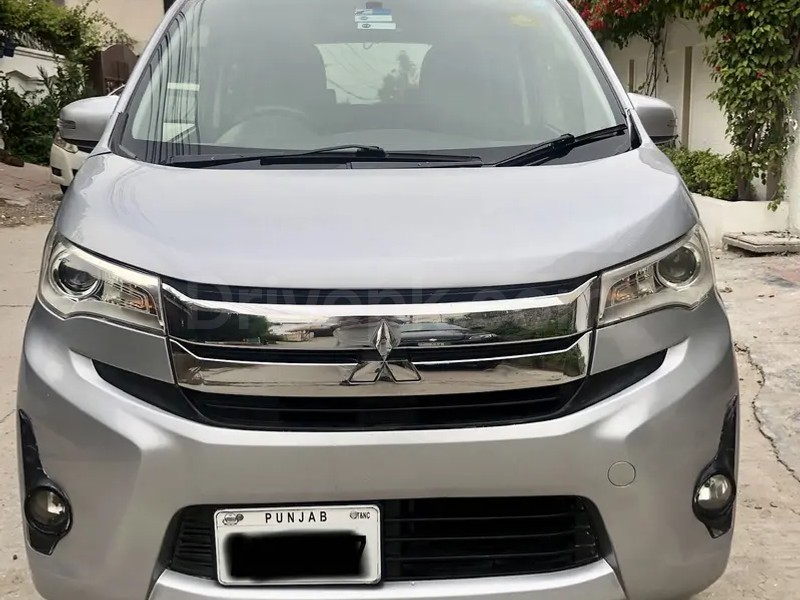 Mitsubishi EK Custom 2013