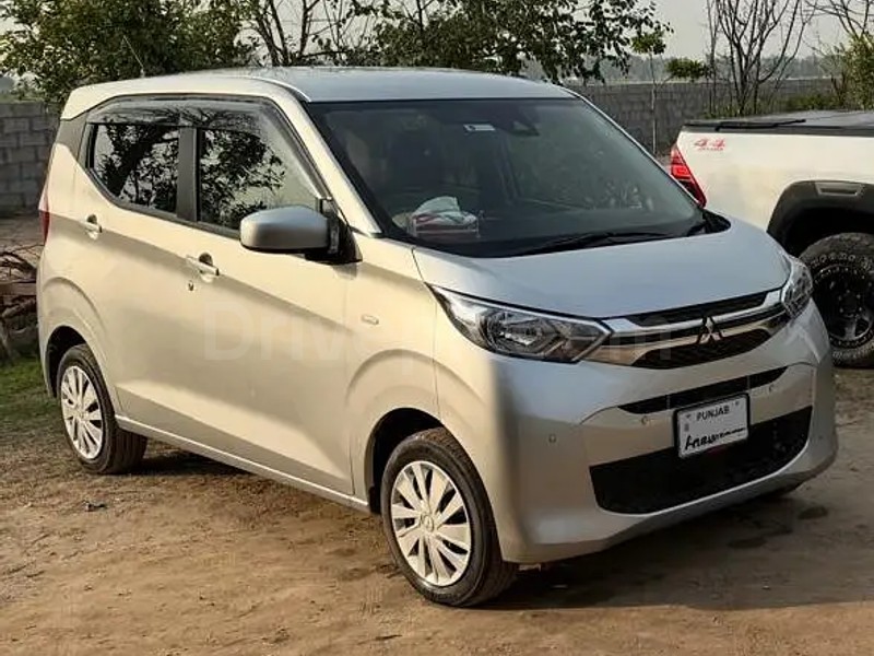 Mitsubishi Ek Wagon 2025