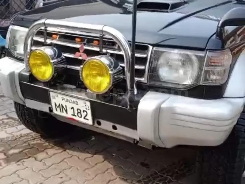 Mitsubishi Pajero 1993