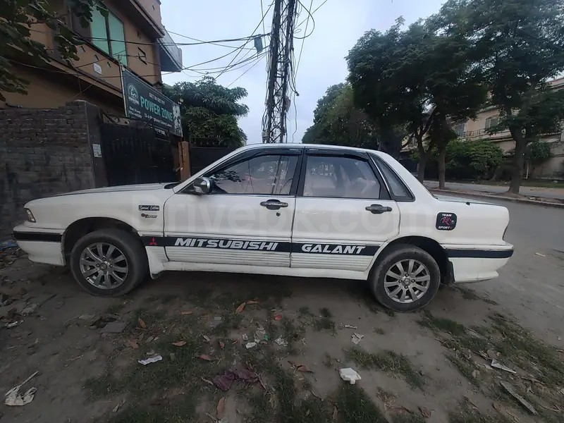 Mitsubishi Galant 1989