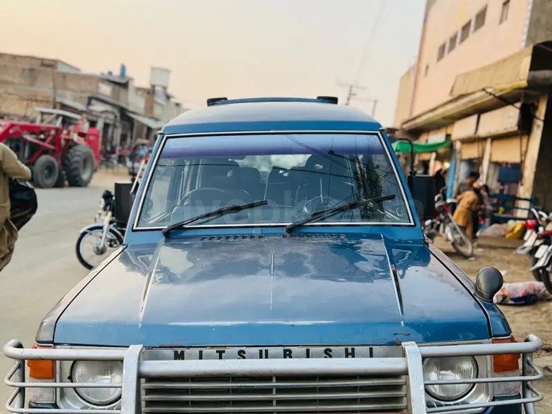 Mitsubishi Pajero 1989