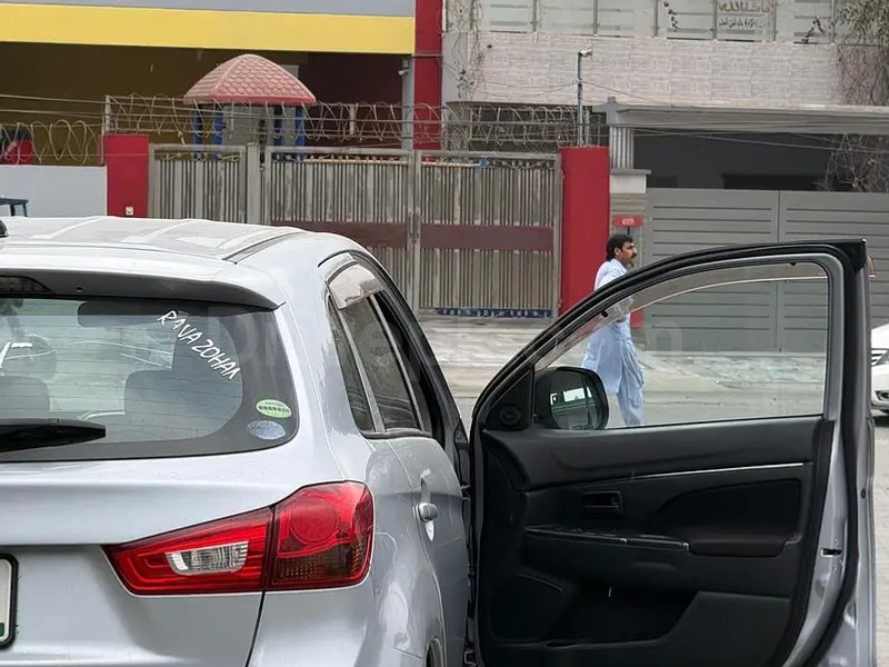 Mitsubishi Rvr 2013