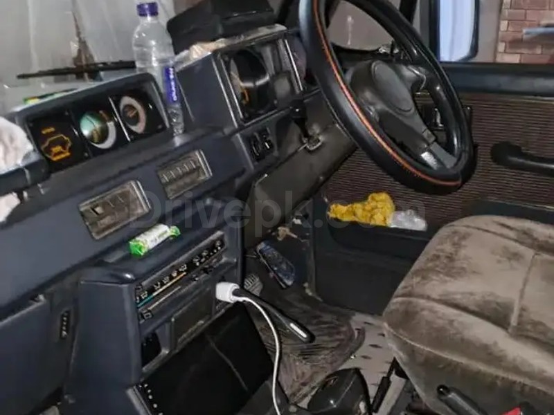 Mitsubishi Pajero 1987