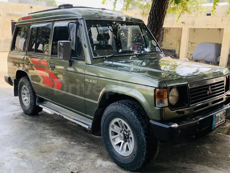 Mitsubishi Pajero 1985