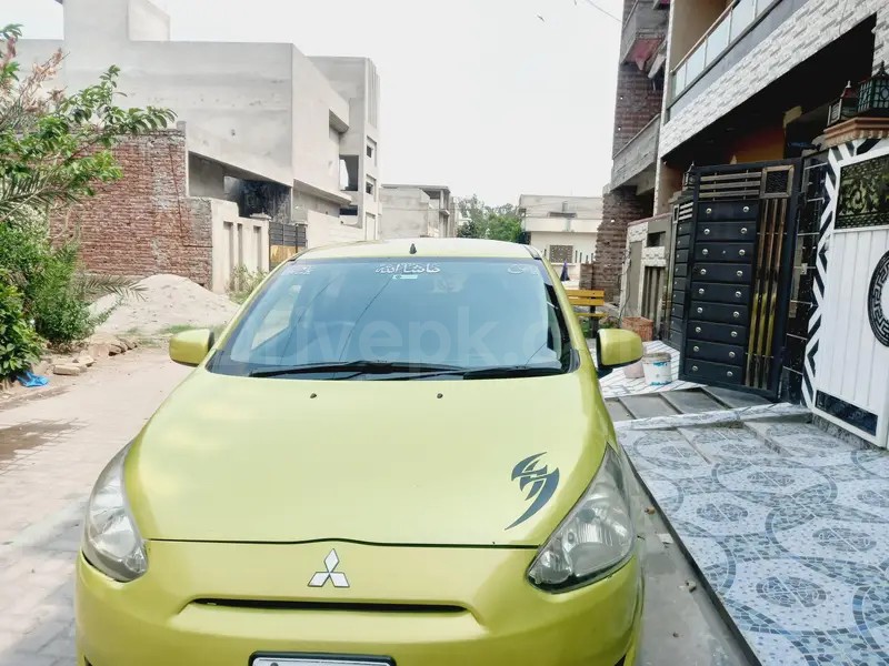 Mitsubishi Mirage 2012
