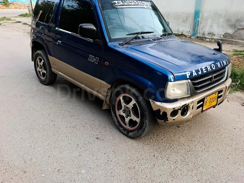 Mitsubishi Pajero Mini 2010