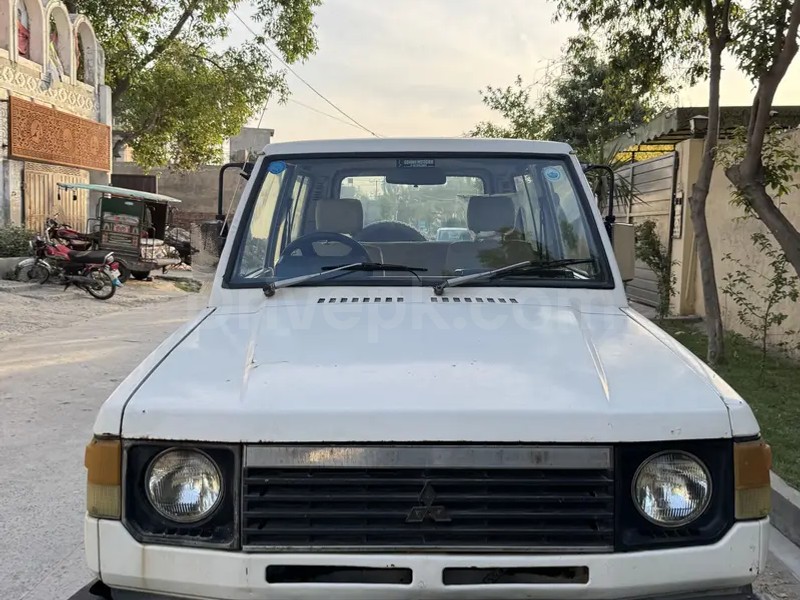 Mitsubishi Pajero 1989