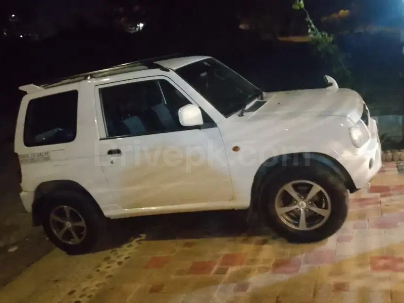 Mitsubishi Pajero Mini 1999